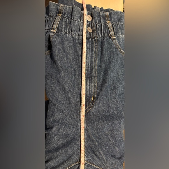 Levi's High Waisted /Paperbag Waist Straight Leg Jeans, Dark Wash, Size 29 - Picture 8 of 9